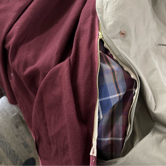 Stafford Executive Tan Trench Coat/Jacket with inner burgundy. Men’s size 42 Reg - Picture 13 of 16
